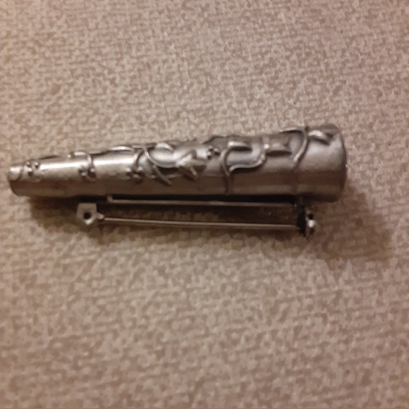 Flower Lapel Pin Pocket Full of Posies Wedding Lapel Pin.Buy 3 $10 items for $20 - Picture 2 of 3